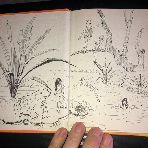 The Goblin and the Dragon and Other Stories - Hardcover
Blyton, Enid Blyton - Picture 3 of 10